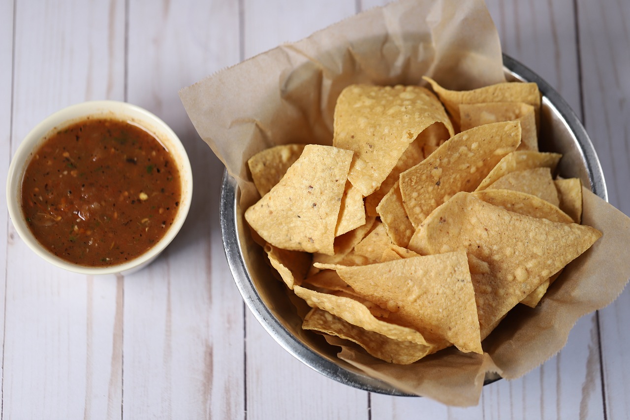 chips, salsa, spicy-4913520.jpg